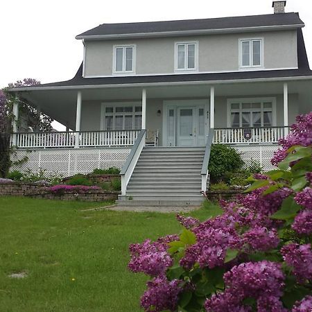 Auberge Gite Maison Des Lilas La Malbaie Exteriér fotografie