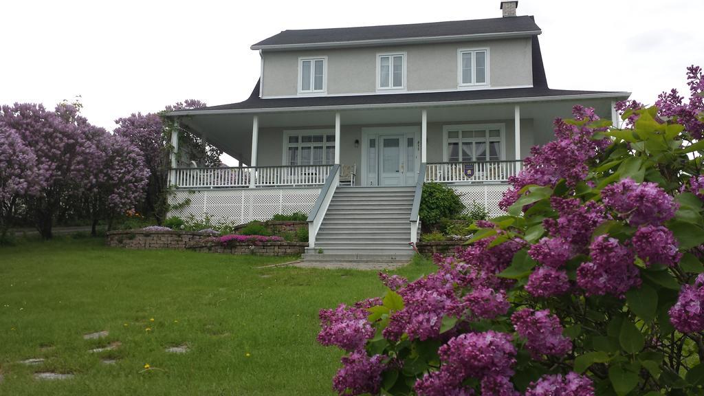 Auberge Gite Maison Des Lilas La Malbaie Exteriér fotografie