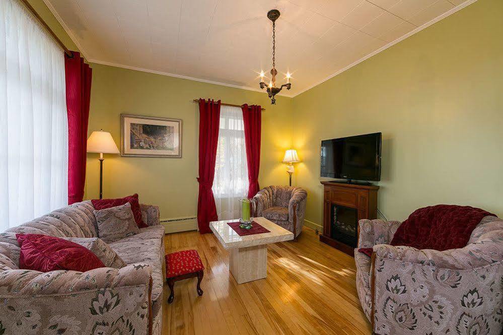Auberge Gite Maison Des Lilas La Malbaie Exteriér fotografie